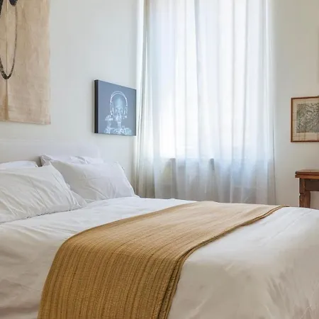 Apartment Plum Guide - Gymnastics
